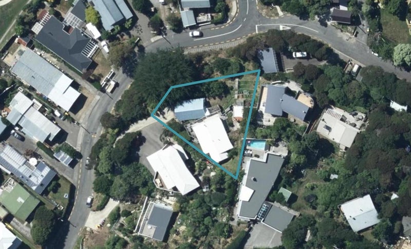 18 Cluny Road, Plimmerton, Porirua - Carousel 1