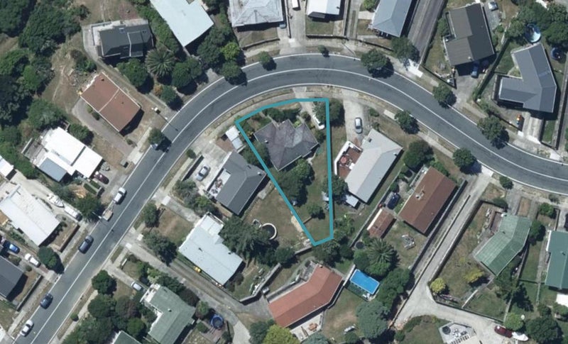 113 Conclusion Street, Ascot Park, Porirua - Carousel 1