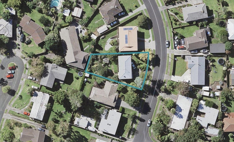 17 Borrowdace Avenue, Botany Downs, Auckland - Carousel 1
