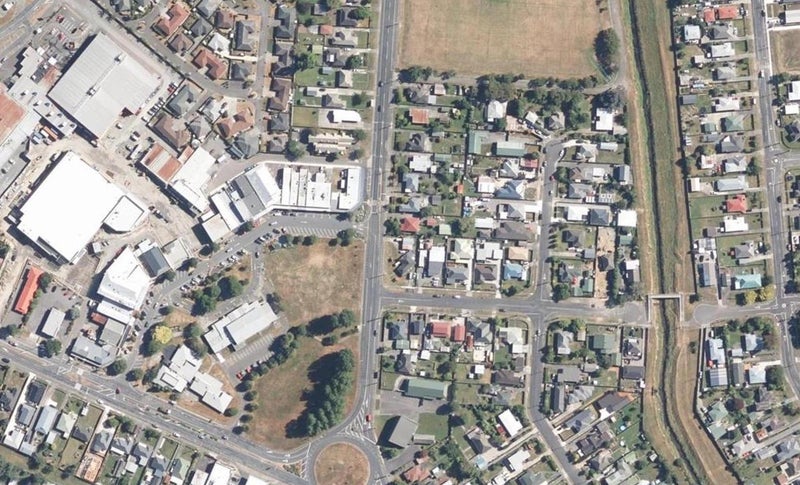 14 Fitzherbert Road, Wainuiomata, Lower Hutt - Carousel 1