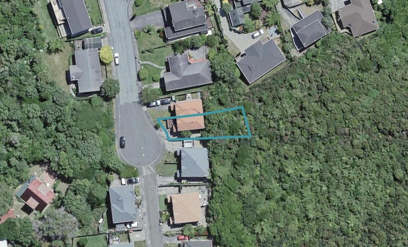 73A Woodhouse Avenue, Karori, Wellington - Carousel 1