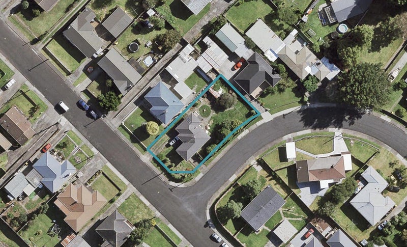 46 Ferguson Street, Manurewa East, Auckland - Carousel 1