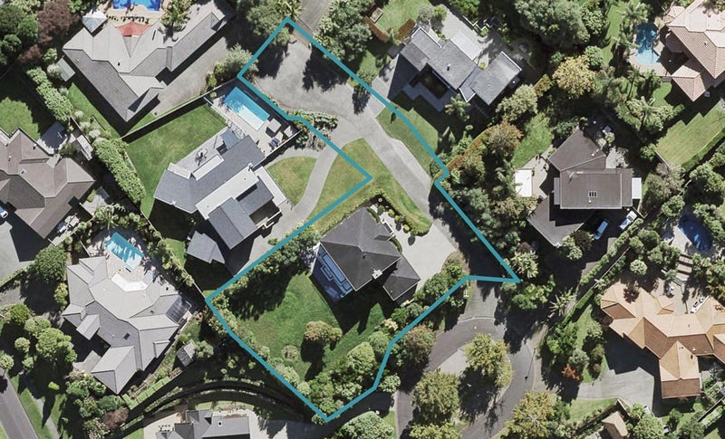 38 Oakford Park Crescent, Greenhithe, Auckland - Carousel 1