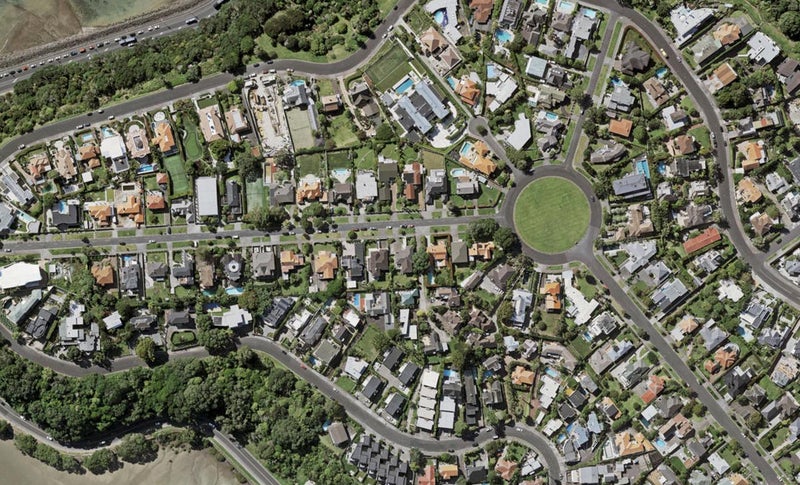 8 Tuhaere Street, Orakei, Auckland - Carousel 1