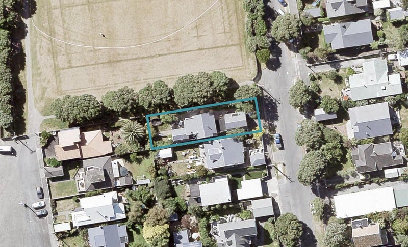 114 Oroua Street, Eastbourne, Lower Hutt - Carousel 1