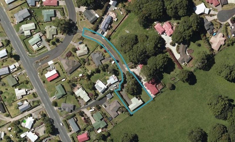 8 Kaiaua Lane, Kamo, Whangarei - Carousel 1