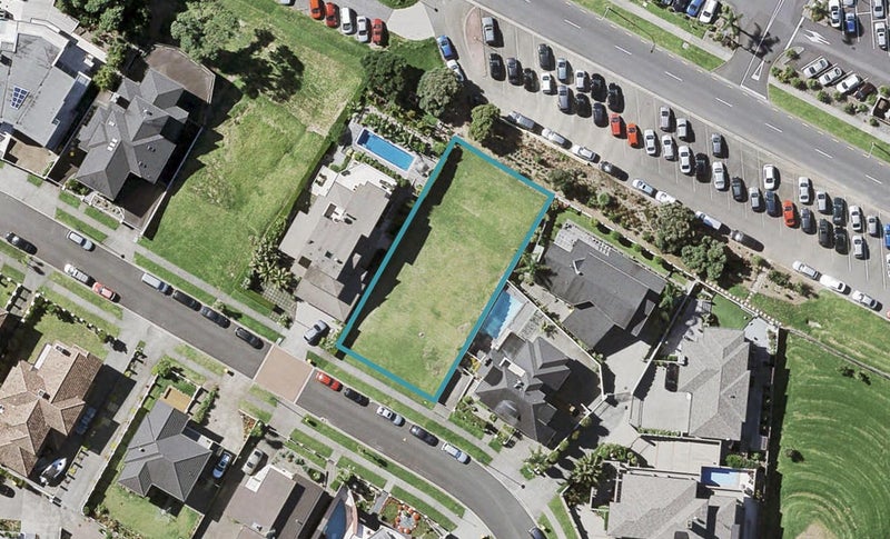 70 Compass Way, HALF MOON BAY, AUCKLAND - Carousel 1