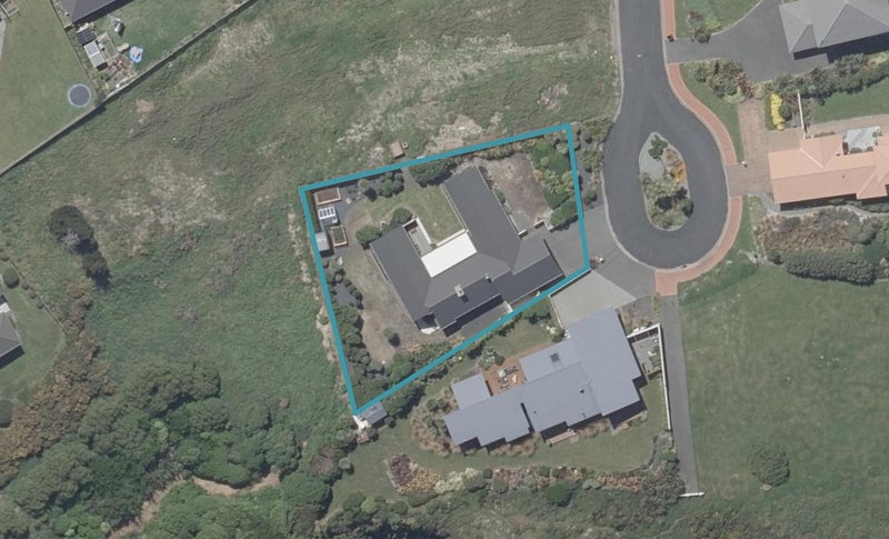 27 Highgrove, Saint Clair, Dunedin - Carousel 1
