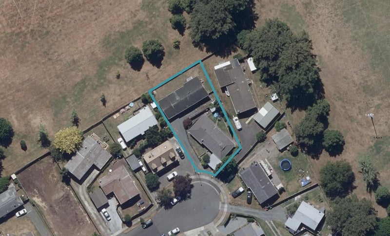 19 Crescent Court, Melville, Hamilton - Carousel 1