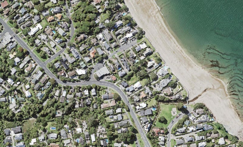 11B The Esplanade, Campbells Bay, Auckland - Carousel 1