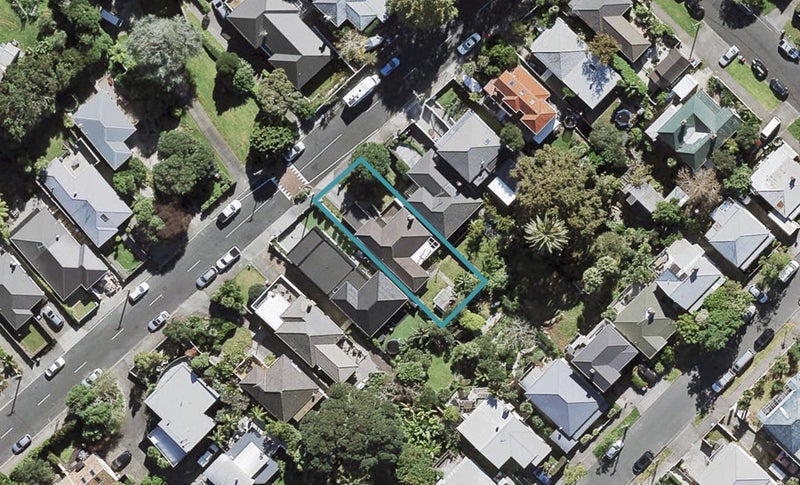 12 Larchwood Avenue, Westmere, Auckland - Carousel 1