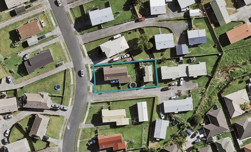 11 Hanford Place, Clendon Park, Auckland - Carousel 1