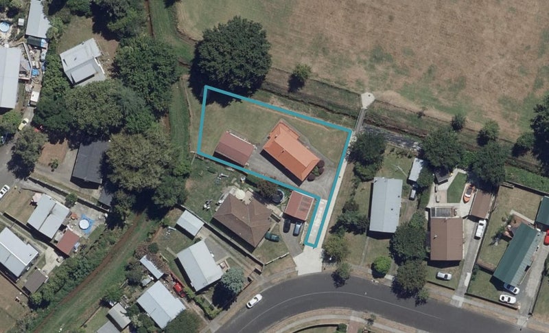 16 Karen Crescent, Dinsdale, Hamilton - Carousel 1