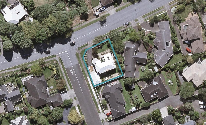 21 Karina Road, Merrilands, New Plymouth - Carousel 1
