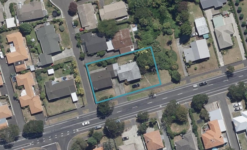 121B Clarkin Road, Fairfield, Hamilton - Carousel 1