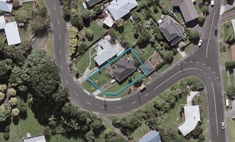 47 Queens Road, Glen Avon, New Plymouth - Carousel 1