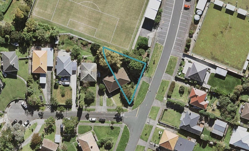 49 Kiwitea Street, Sandringham, Auckland - Carousel 1