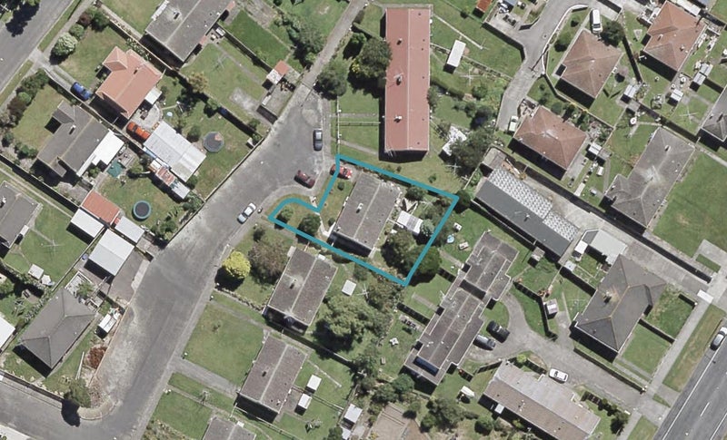 1/6 Deckston Grove, Taita, Lower Hutt - Carousel 1