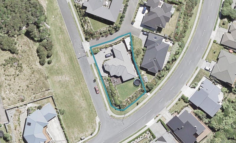 2 Cosgrove Rise, Riverstone Terraces, Upper Hutt - Carousel 1