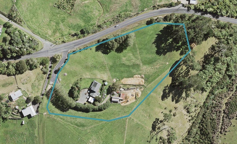 1712 Hunua Road, Papakura - Carousel 1