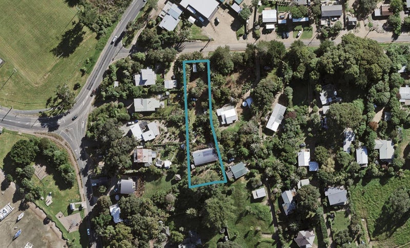 3 Putiki Road, Ostend, Waiheke Island - Carousel 1