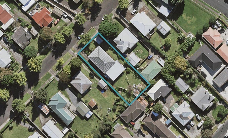 8 William Street, Mangere East, Auckland - Carousel 1