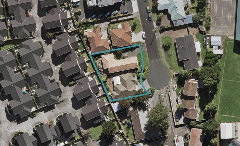 2/5 Mahon Place, Papatoetoe, Auckland - Carousel 1