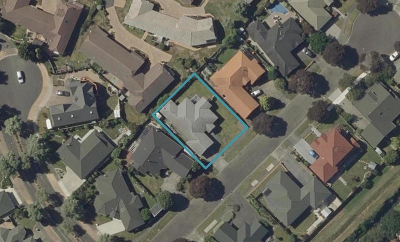 21 Caroline Crescent, Highbury, Palmerston North - Carousel 1