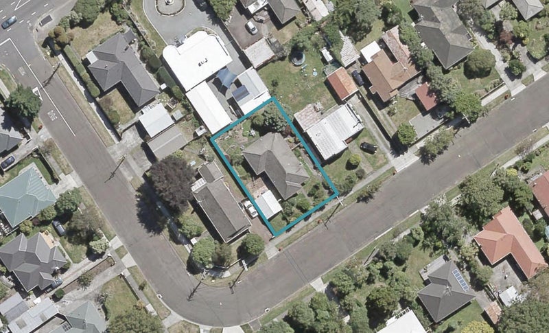 2/3 York Avenue, Heretaunga, Upper Hutt - Carousel 1