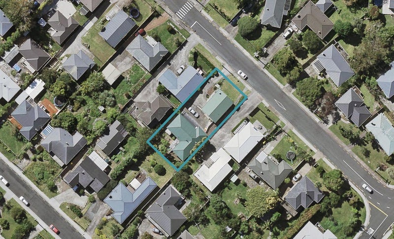 10 Tonkin Drive, Sunnynook, Auckland - Carousel 1