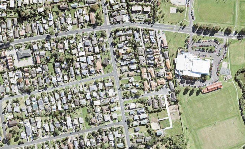 47 Kauri Road, Stanmore Bay, Whangaparaoa - Carousel 1