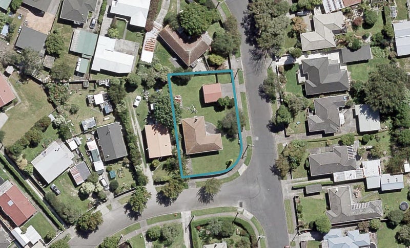 51 Routley Crescent, Elderslea, Upper Hutt - Carousel 1