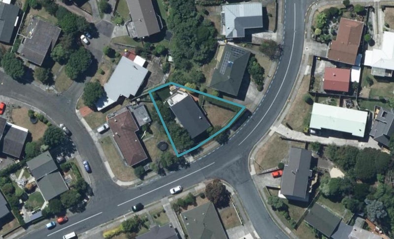 30 Tweed Road, Papakowhai, Porirua - Carousel 1