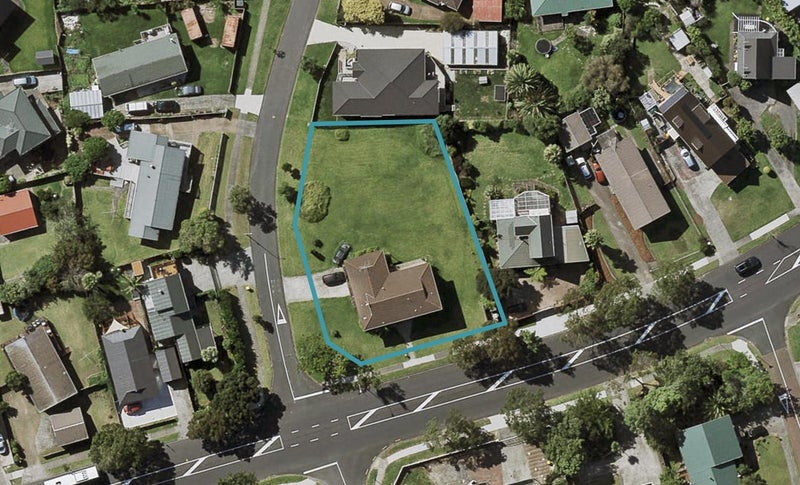 8 Aspiring Avenue, Clover Park, Auckland - Carousel 1