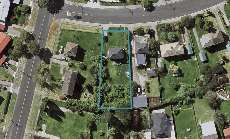 2 Coates Crescent, Panmure, Auckland - Carousel 1