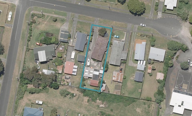 6 Aranui Avenue, Castlecliff, Whanganui - Carousel 1