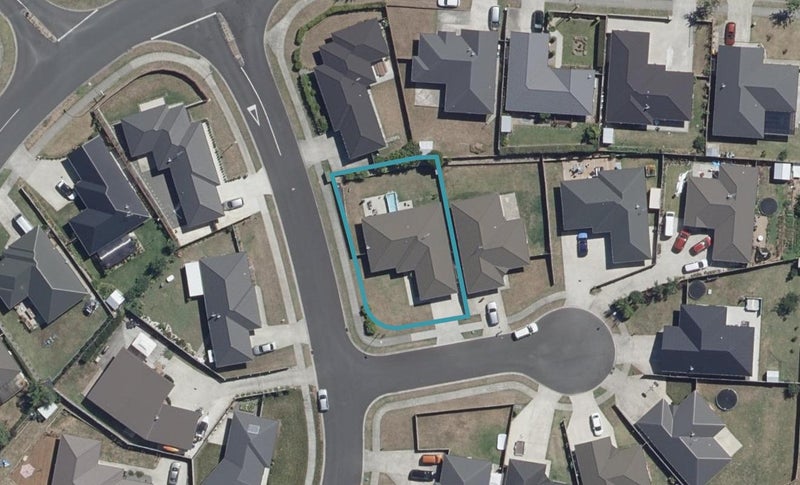 1 Beckham Close, Grandview Heights, Hamilton - Carousel 1