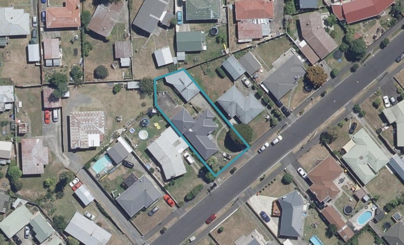 17 Mears Road, St Andrews, Hamilton - Carousel 1