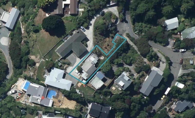67 Gordon Road, Plimmerton, Porirua - Carousel 1