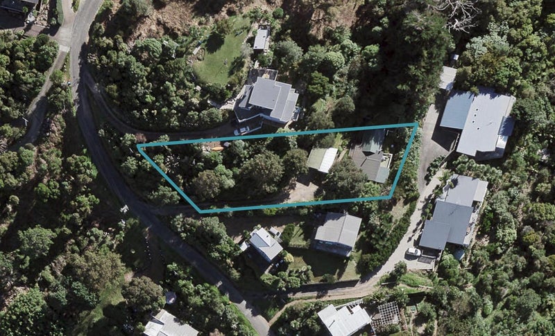 29 Burrell Road, Oneroa, Waiheke Island - Carousel 1