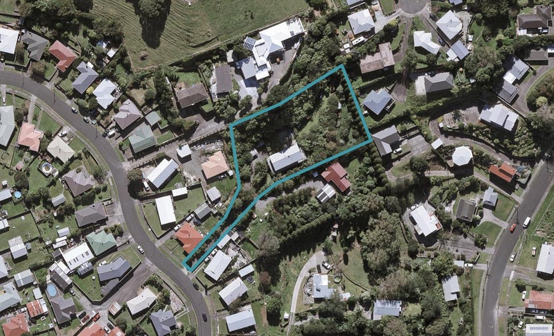 25A Clearmont Crescent, Blagdon, New Plymouth - Carousel 1