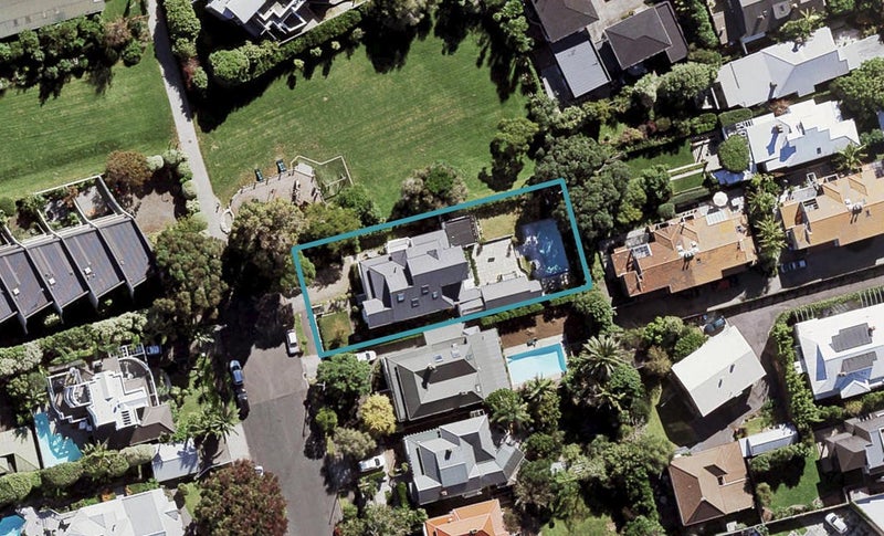 17 Salisbury Street, Herne Bay, Auckland - Carousel 1