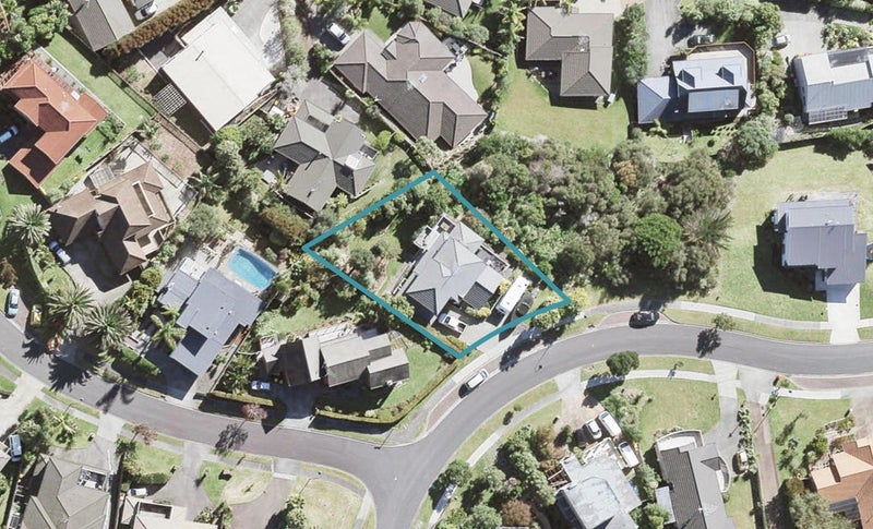 49 Kate Sheppard Avenue, Torbay, Auckland - Carousel 1