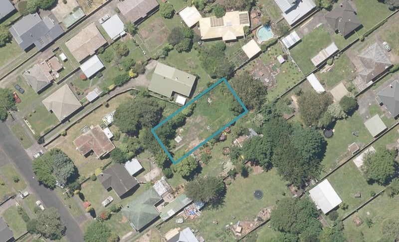 12A Lewis Avenue, Aramoho, Whanganui - Carousel 1