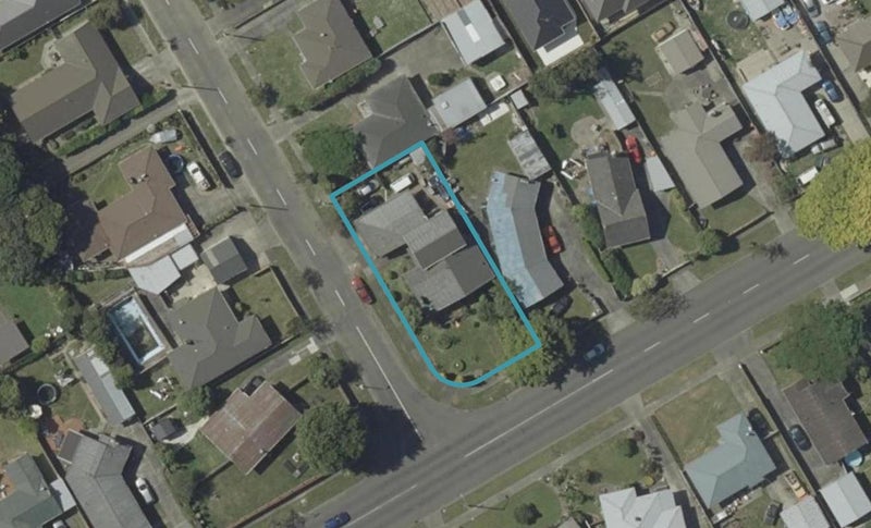 2 Sutherland Crescent, Westbrook, Palmerston North - Carousel 1