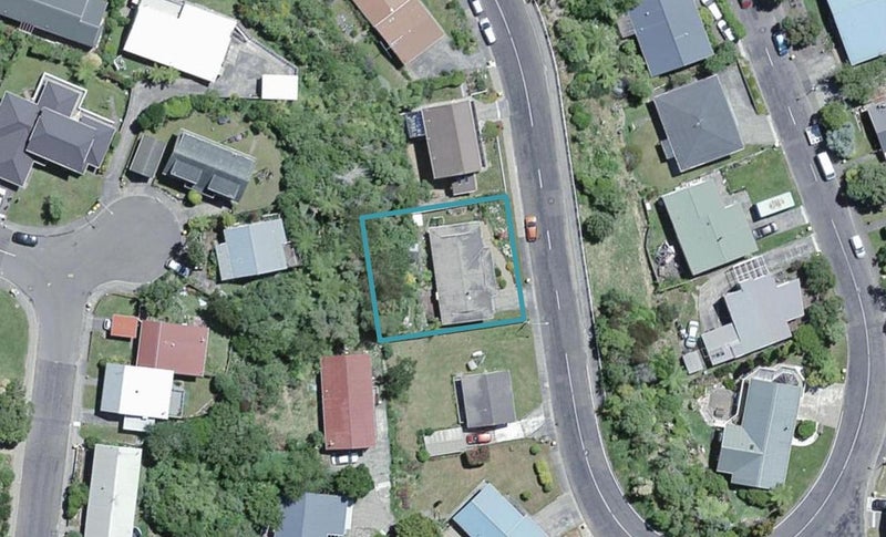 73 Allington Road, Karori, Wellington - Carousel 1