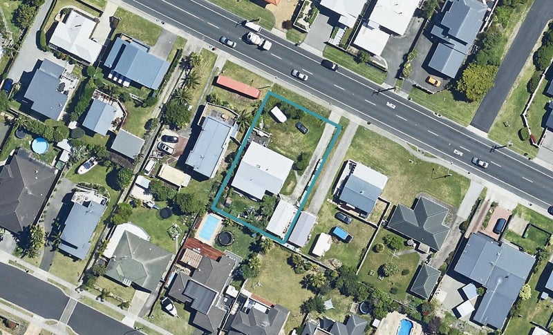 1176 Papamoa Beach Road, Papamoa Beach, Papamoa - Carousel 1