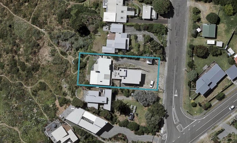 35 Field Way, Waikanae Beach, Waikanae - Carousel 1