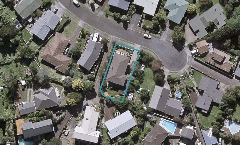 20 Montana Place, Merrilands, New Plymouth - Carousel 1