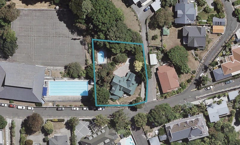 17 Clyde Road, Bluff Hill, Napier - Carousel 1